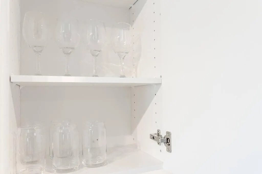Modern & Stylish 1-Bedroom Unit エドモントン 0*,